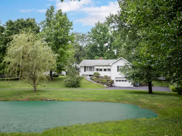 241 Collins Rd, Paris, KY 40361