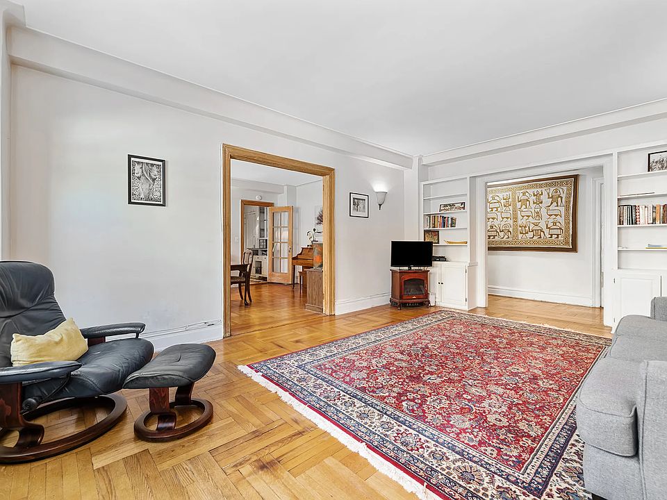 1st image of 300 W 108th St APT 2B
