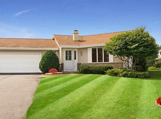 4030 Devereaux Dr, Janesville, WI 53546