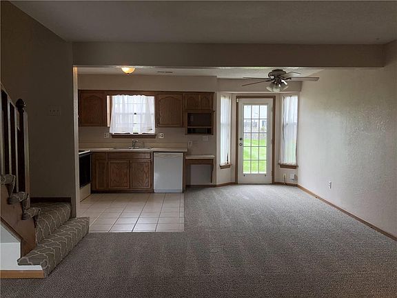 2nd image of 509 NE Brookwood Cir APT C