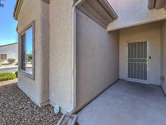 5th image of 3305 Flyway Ct