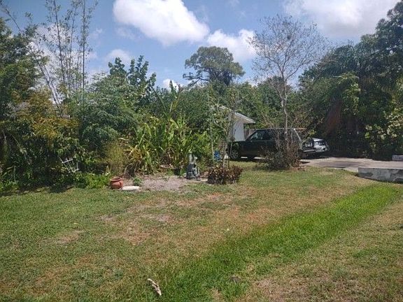 3rd image of 368 Periwinkle Rd