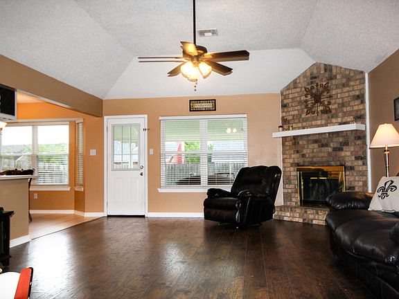 2nd image of 704 Lemoyne Dr