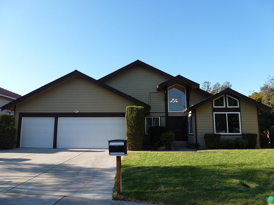 Property sits within a cul-de-sac