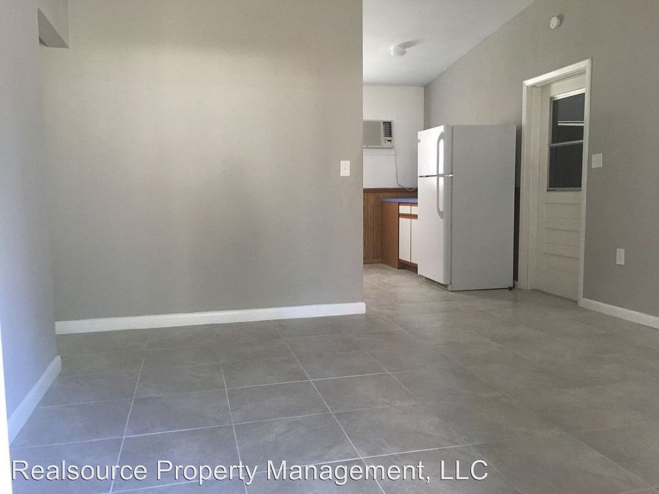 2nd image of 4171 Caywood Cir