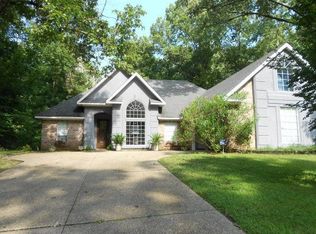 114 Laura Lake Rd, Vicksburg, MS 39180