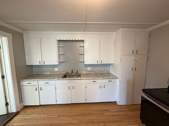 3rd image of 75 Allison St APT 1