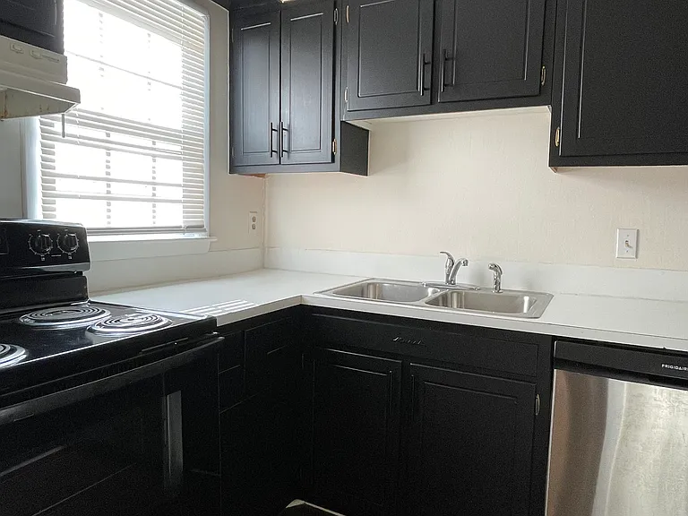 4605 Coronado Dr #D — Photo 13