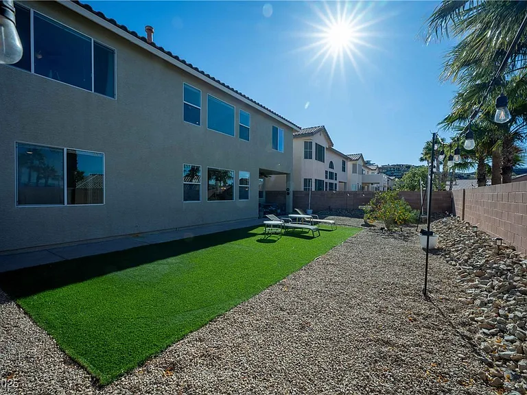 359 Hoskins Ct — Photo 67