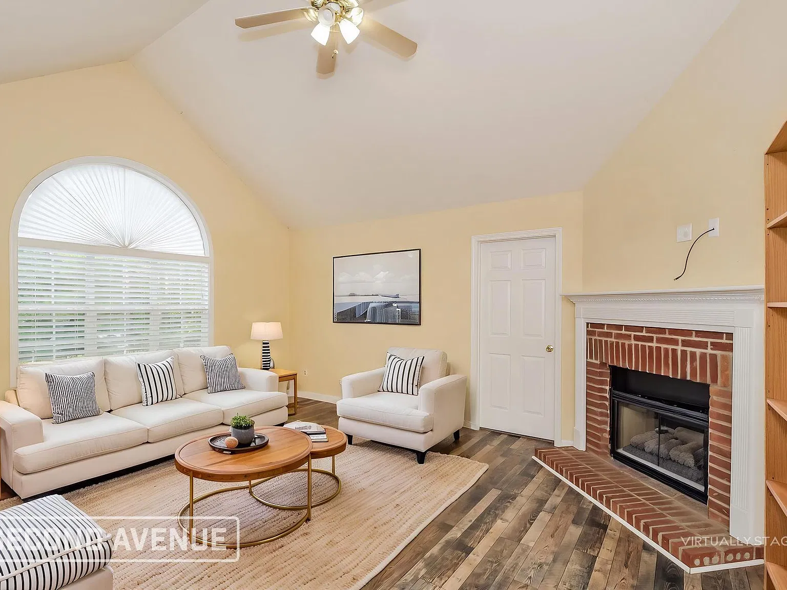 5 bed, 3.0 bath, 2400 sqft, $2,095 — Photo 3