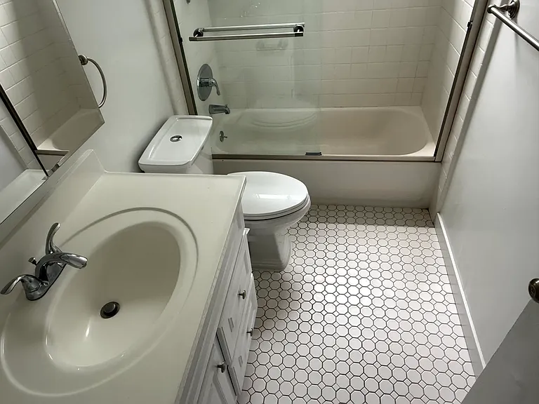 5044 W Maplewood Ave #8 — Photo 25