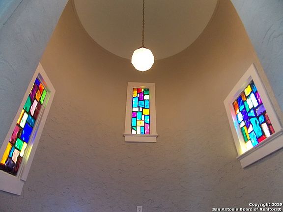 5th image of 1546 W Magnolia Ave