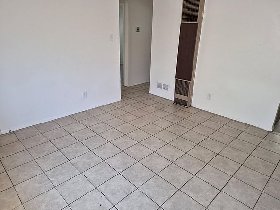 4th image of 3437 Crest Ave SE #1