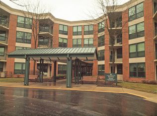 1225 Luther Ln APT 275, Arlington Heights, IL 60004