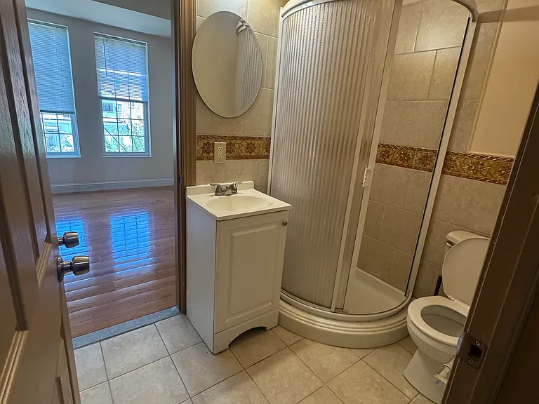 917 Ridge Ave #B — Photo 6