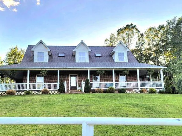 888 Trapper Dr, Woodlawn, VA 24381