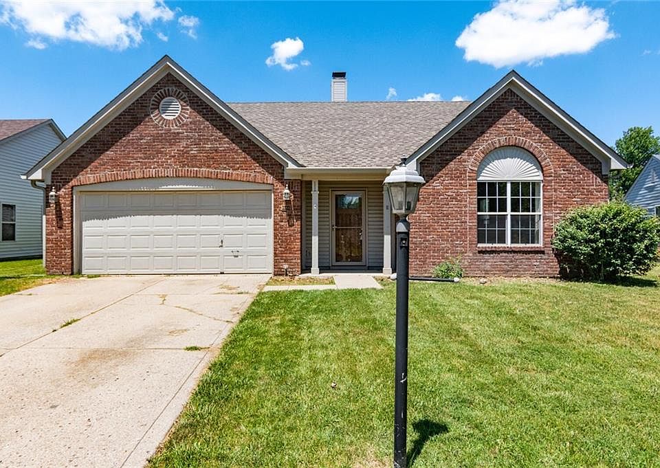 1st image of 10266 Carmine Dr