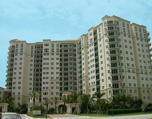 3rd image of 20000 E Country Club Dr APT 605