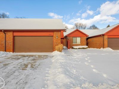 42233 Lochmoor St, Clinton Township, MI, 48038