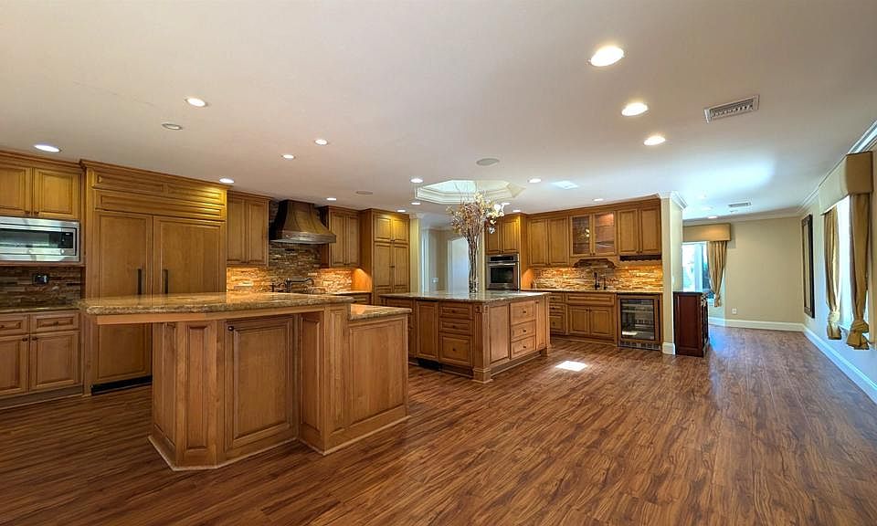 1st image of 3167 Carnegie Pl