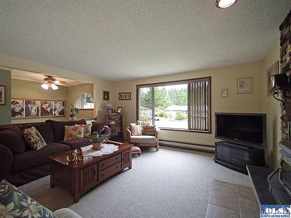 5th image of 2103 Seabreeze Pl