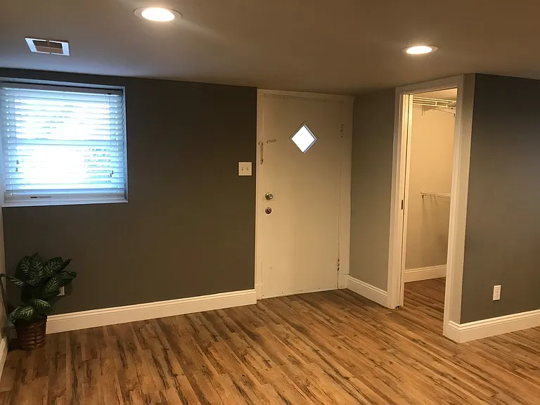 2236 Edwards St — Photo 15