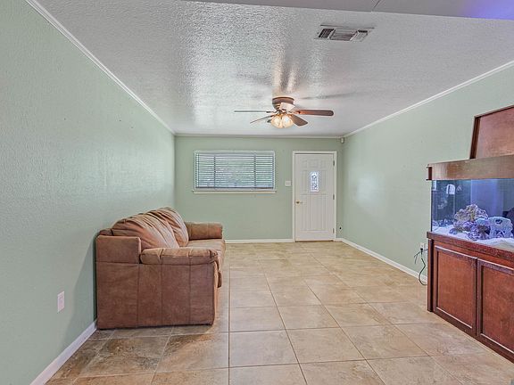 5th image of 5621 Cypress St