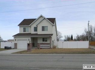 360 N 9th St, Lander, WY 82520