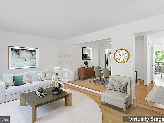 5th image of 10227 Blake Ln