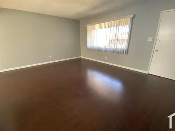 853 Glenway Dr APT 8, Inglewood, CA 90302