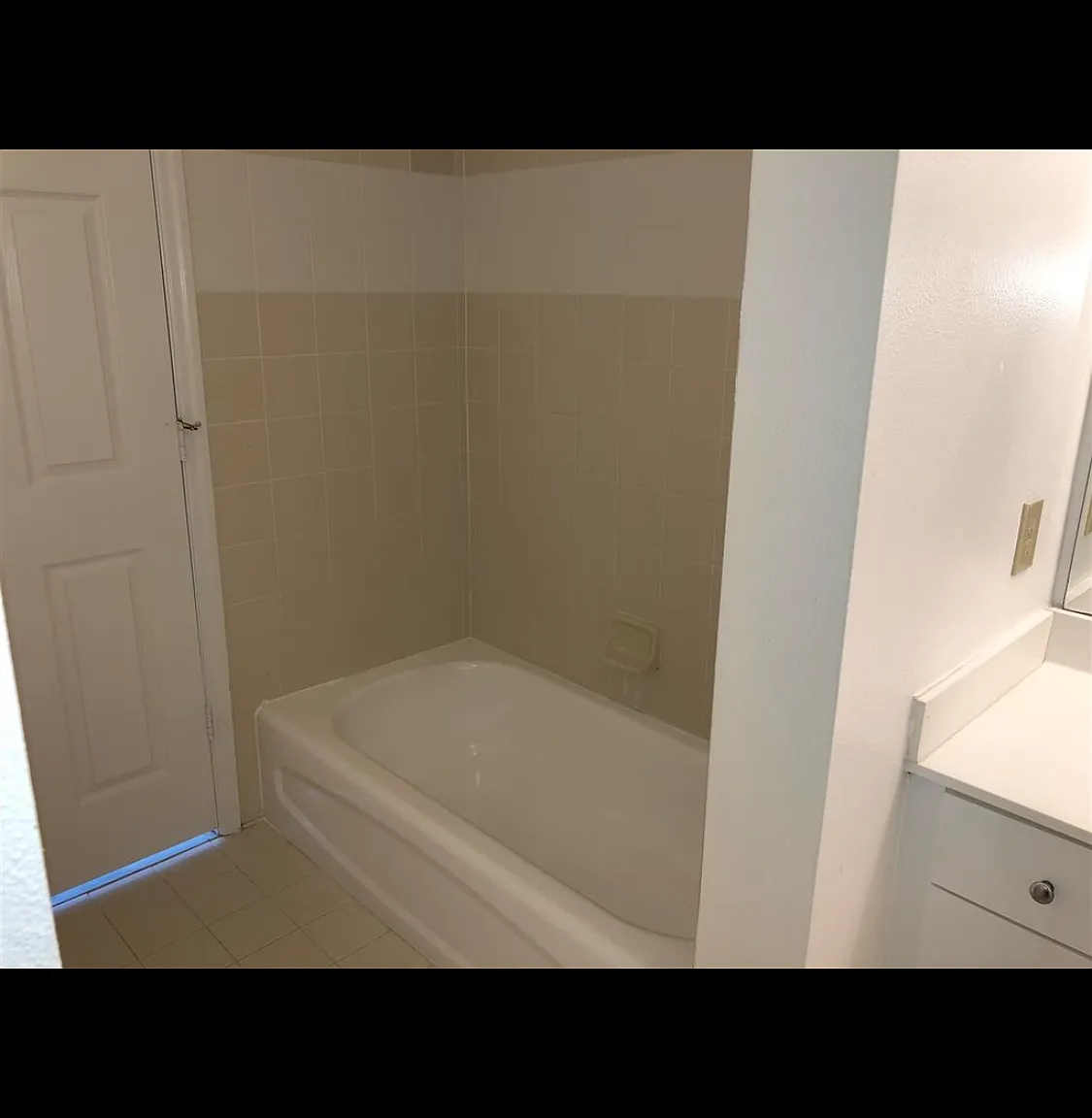 2 bed, 1204 sqft, $1,950 — Photo 2