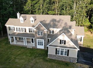 77 Oakland Mills Rd, Manalapan, NJ 07726