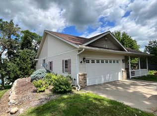 846 8th St, Bingham Lake, MN 56118