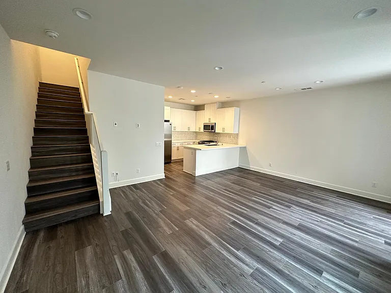 3135 Ceja Pl — Photo 5