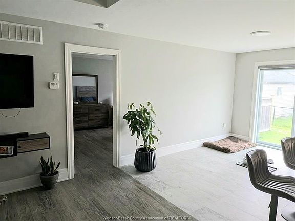 3rd image of 130 Reed St