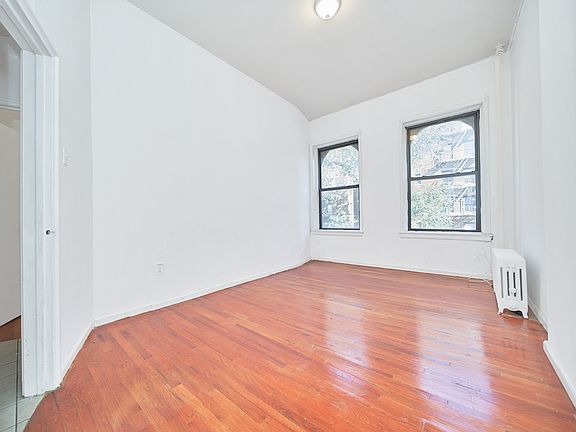 3rd image of 294 Convent Ave APT 3
