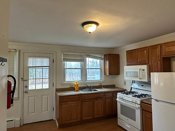 3rd image of 41-43 Washington Pl #41A