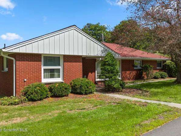 18 Veterans Dr, New Milford, PA 18834