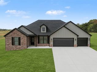 5321 S Pleasant Valley Rd, Gentry, AR 72734