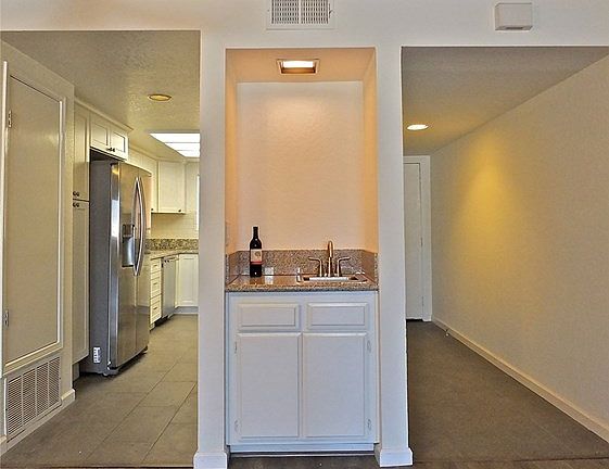 5th image of 2501 Temple Ave Unit 109