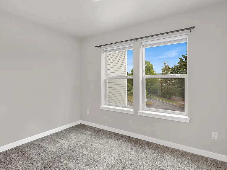 2101 Broadway — Photo 26