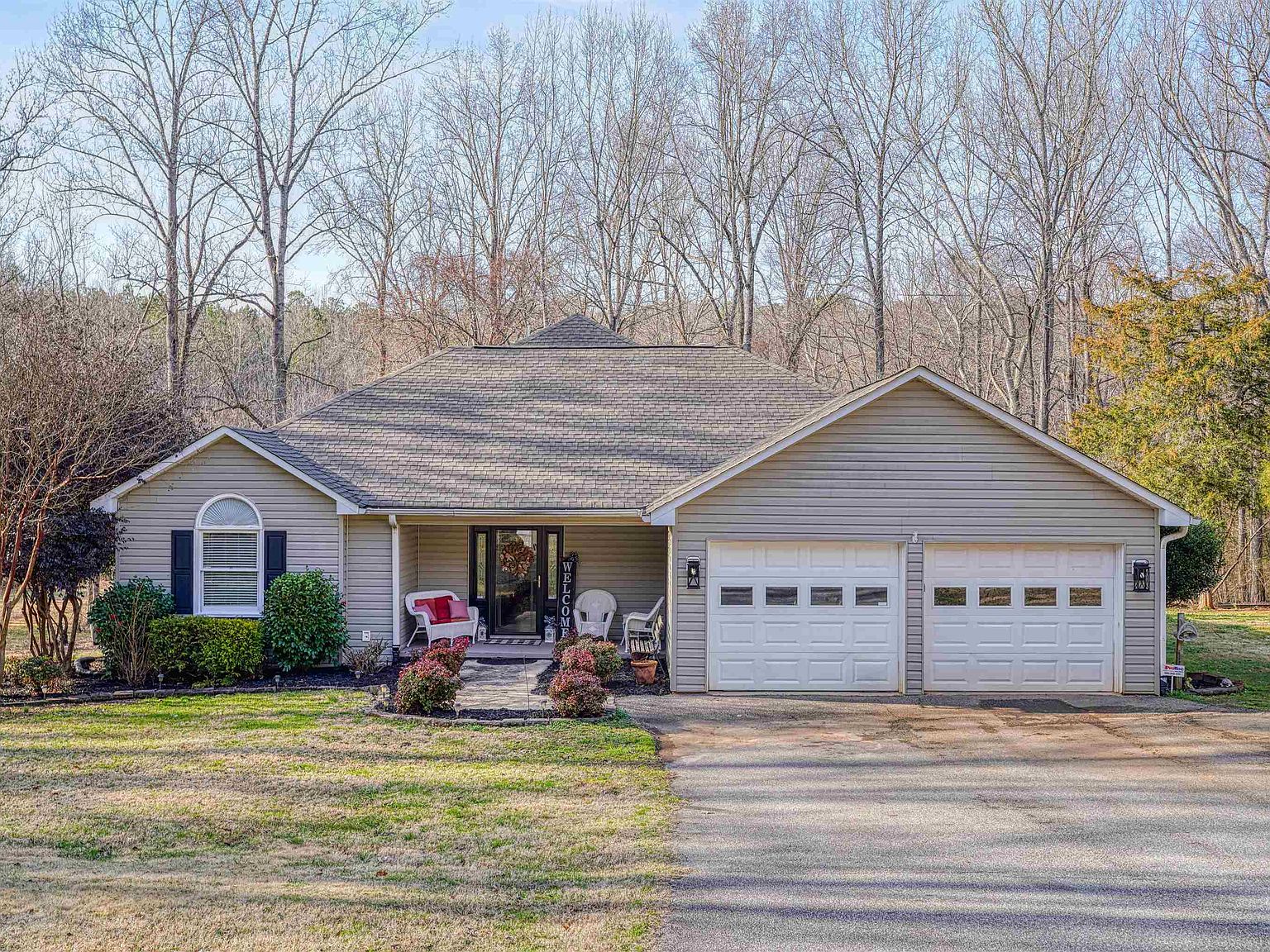 475 Briarwood Dr, Pacolet, SC 29372