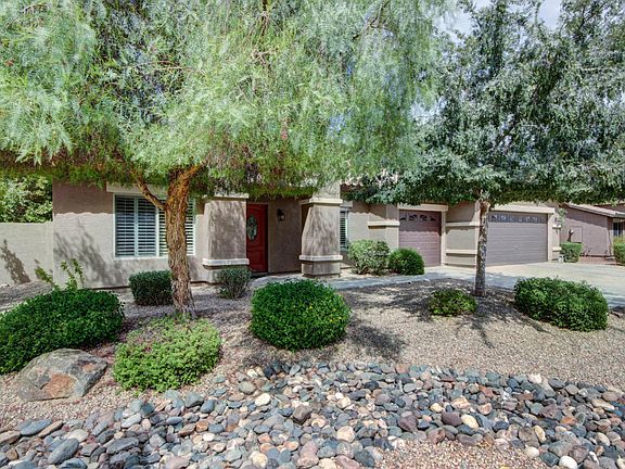 3rd image of 18088 W Banff Ln