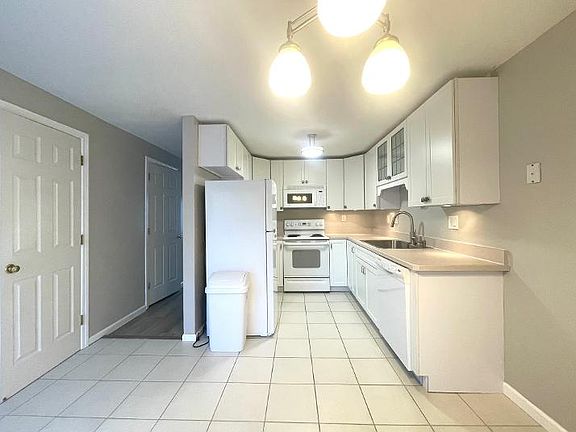 2nd image of 9 Countryside Ln #2
