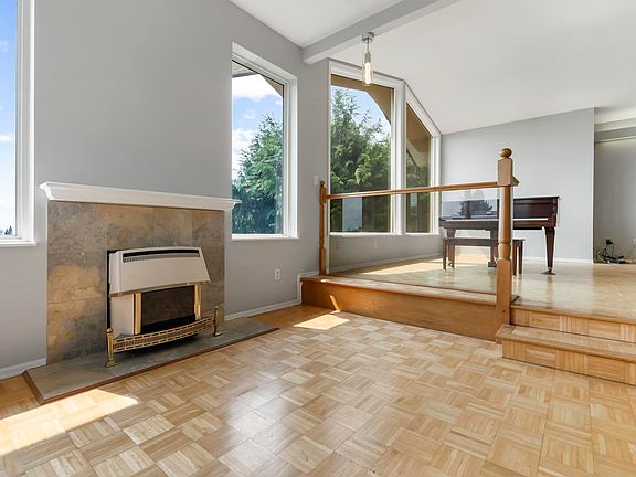 4th image of 33330 Hodson Pl