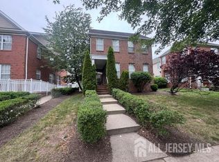 10 Park Sq, Metuchen, NJ 08840