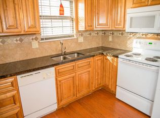 9811 View High Dr, Kansas City, MO 64134