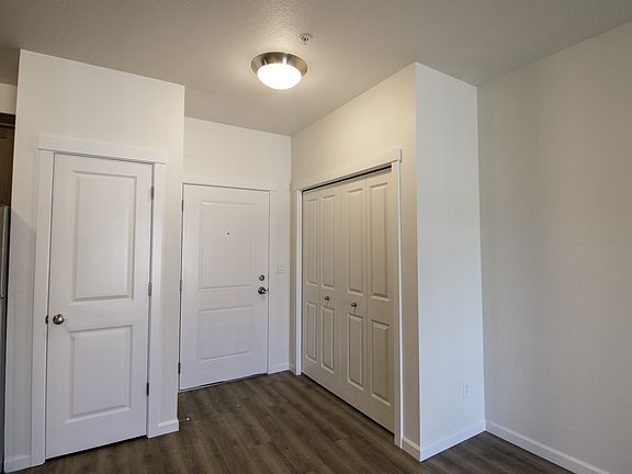 5th image of 1900 SE Hankel St #23