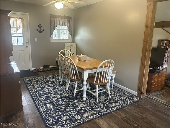 3rd image of 7823 Lakewood Dr