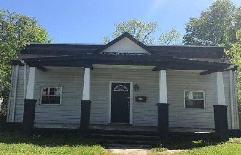 1st image of 1605 National St